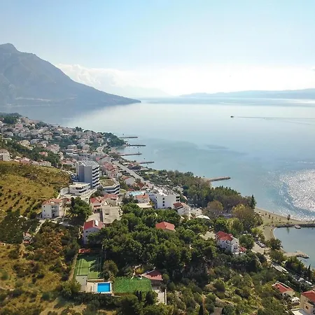 Amazing In With Outdoor Swimming Pool, Wifi And 3 Bedrooms * Duće